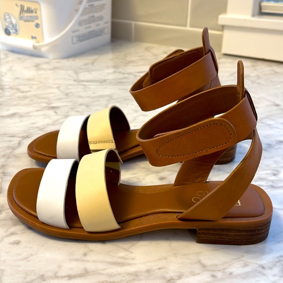 Franco Sarto sandals - Picture 2 of 3